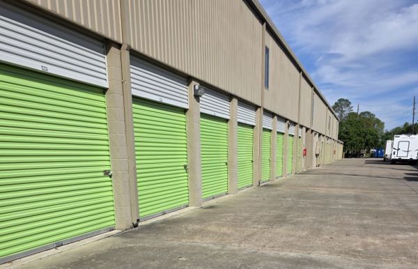 Extra Space Storage - 3288 - Houston - 7610 Highway 6 - 7550 Highway 6 North