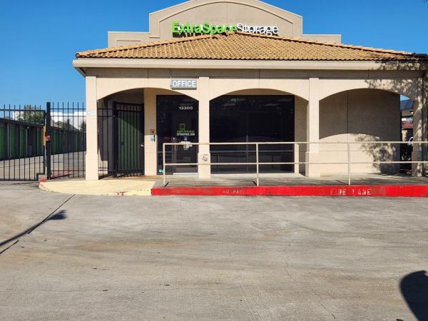 Extra Space Storage - 3291 - Houston - Little York Rd - 13300 West Little York Road