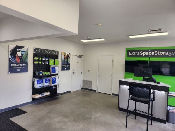 Extra Space Storage - 3297 - Houston - Silverado Drive - 1435 Silverado Drive