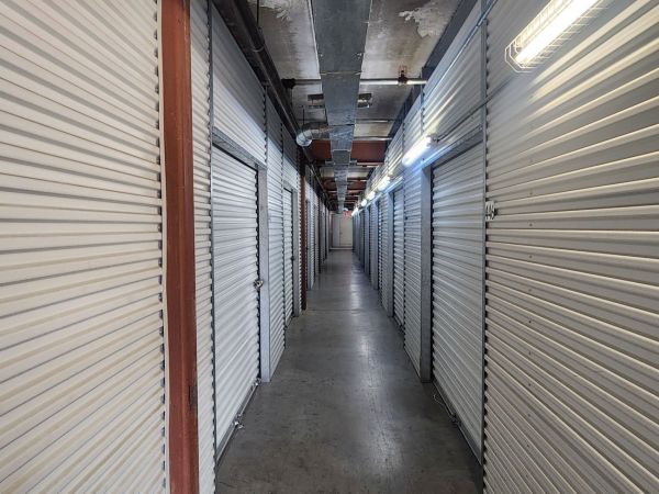 Extra Space Storage - 3299 - Houston - Wilcrest Drive - 2010 Wilcrest Drive
