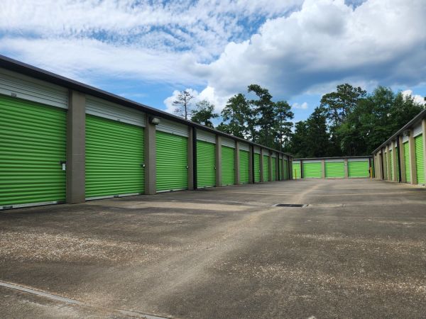 Extra Space Storage - 3301 - The Woodlands - Alden Bend Dr - 7951 Alden Bend Drive