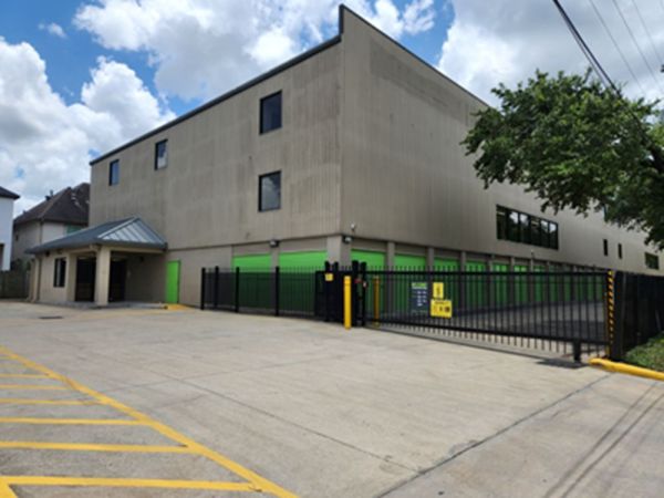 Extra Space Storage - 3302 - Houston - Katy Freeway - 5425 Katy Freeway