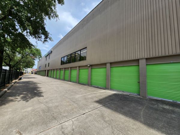 Extra Space Storage - 3302 - Houston - Katy Freeway - 5425 Katy Freeway