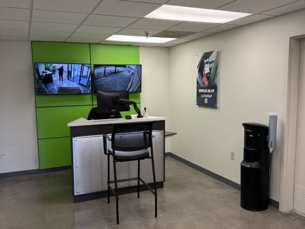 Extra Space Storage - 3302 - Houston - Katy Freeway - 5425 Katy Freeway