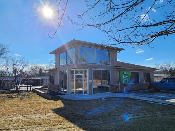 Extra Space Storage - 3319 - Lindenhurst - Grass Lake Road - 20765 West Grass Lake Road