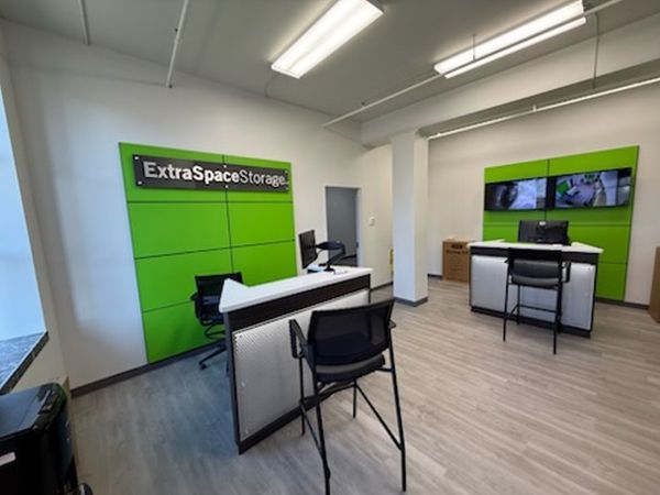 Extra Space Storage - 3325 - Aurora - South Lake Street - 232 South Lake Street