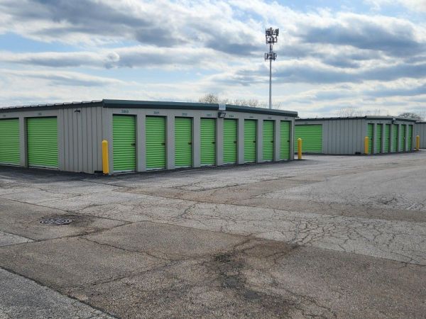 Extra Space Storage - 3344 - St Charles - Main Street - 2625 East Main Street