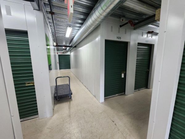 Extra Space Storage - 3344 - St Charles - Main Street - 2625 East Main Street