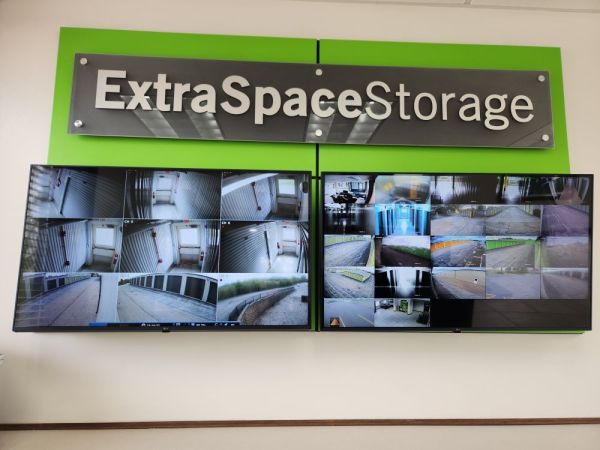 Extra Space Storage - 3344 - St Charles - Main Street - 2625 East Main Street