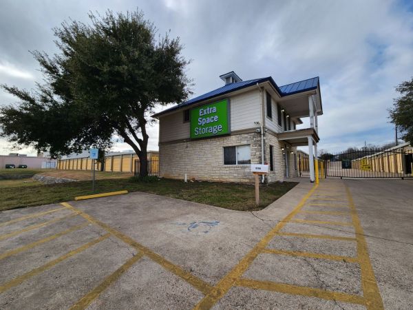 Extra Space Storage - 3347 - Austin - Menchaca Road - 9706 Menchaca Road