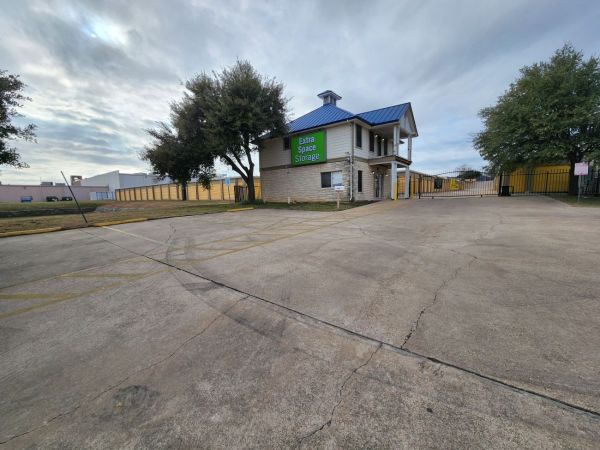 Extra Space Storage - 3347 - Austin - Menchaca Road - 9706 Menchaca Road
