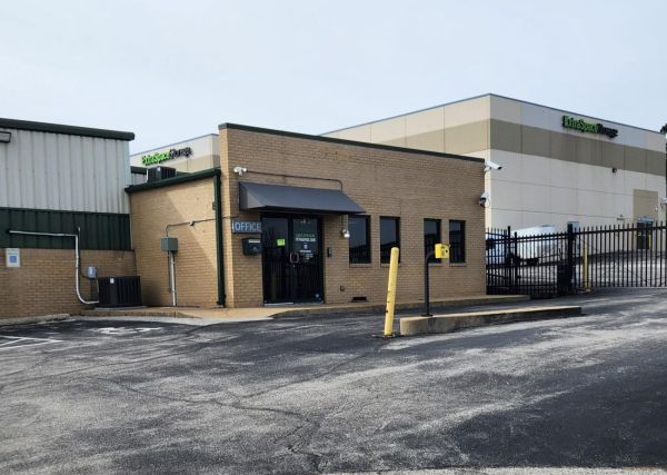 Extra Space Storage - 3363 - Arnold - Vogel Road - 3850 Vogel Road