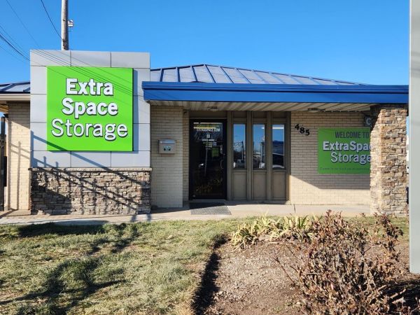 Extra Space Storage - 3365 - Fenton - Highway Drive - 485 North Highway Drive