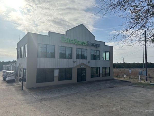 Extra Space Storage - 3375 - Cedar Park - 2440 W Whitestone Blvd - 2440 West Whitestone Boulevard