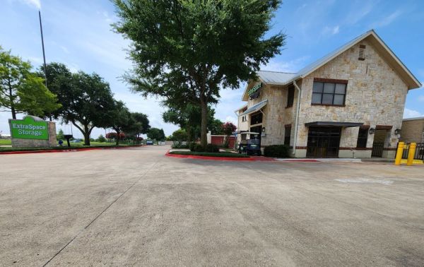Extra Space Storage - 3420 - McKinney - Alma Rd - 3080 Alma Road