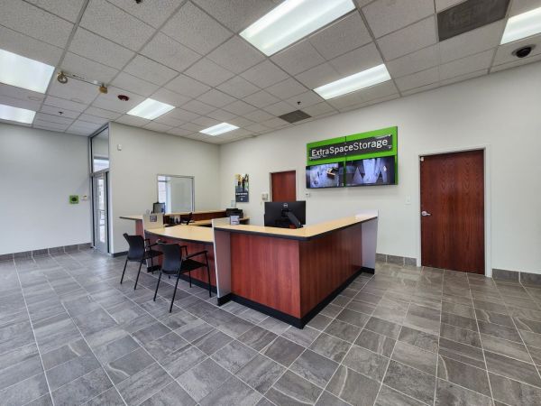 Extra Space Storage - 3445 - Chicago - Addison St - 3323 West Addison Street