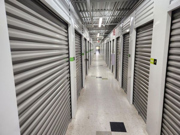 Extra Space Storage - 3452 - Addison - Westgate St - 426 South Westgate Street