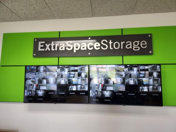Extra Space Storage - 3452 - Addison - Westgate St - 426 South Westgate Street