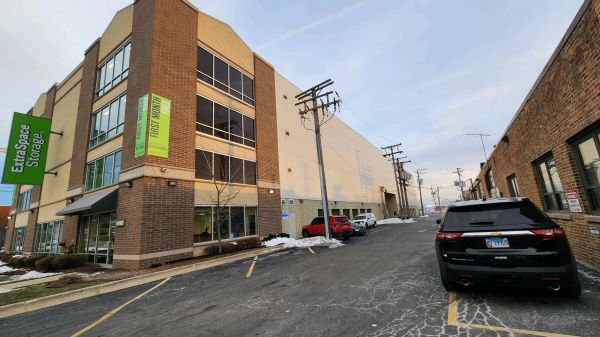 Extra Space Storage - 3453 - Chicago - Diversey Ave - 6603 West Diversey Avenue