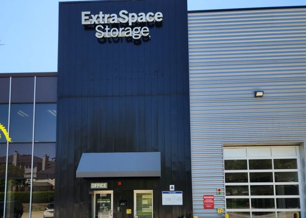 Extra Space Storage - 3463 - Naperville - Washington St - 1950 North Washington Street