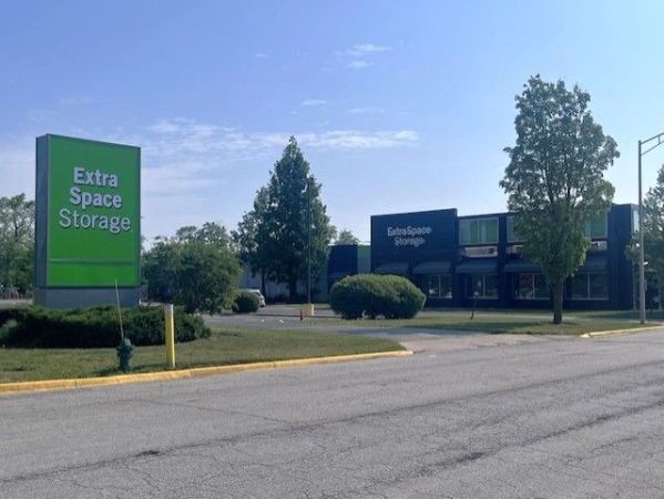 Extra Space Storage - 3464 - Forest Park - Des Plaines Ave - 1800 Des Plaines Avenue