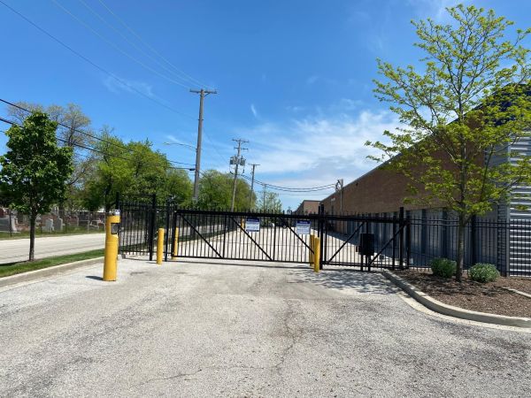 Extra Space Storage - 3464 - Forest Park - Des Plaines Ave - 1800 Des Plaines Avenue