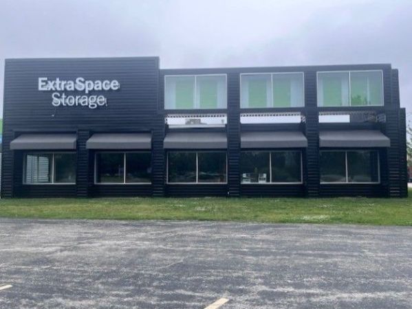 Extra Space Storage - 3464 - Forest Park - Des Plaines Ave - 1800 Des Plaines Avenue