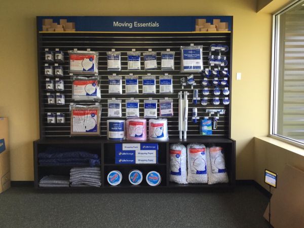 Extra Space Storage - 3464 - Forest Park - Des Plaines Ave - 1800 Des Plaines Avenue