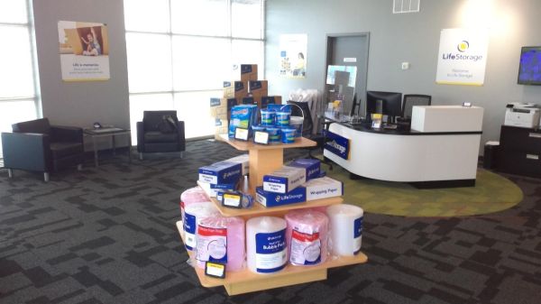 Extra Space Storage - 3533 - Lutz - Walmart Way - 21370 Walmart Way