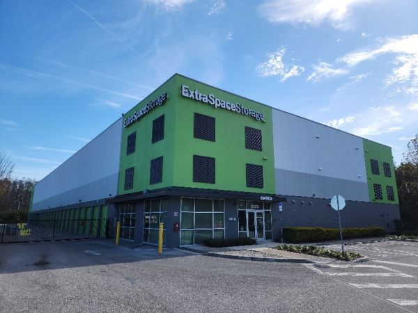 Extra Space Storage - 3533 - Lutz - Walmart Way - 21370 Walmart Way