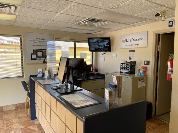 Extra Space Storage - 3573 - Garland - Broadway Blvd - 4114 Broadway Boulevard