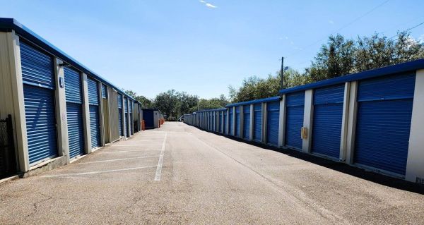 Extra Space Storage - 3592 - Brandon - Bloomingdale Ave - 607 East Bloomingdale Avenue
