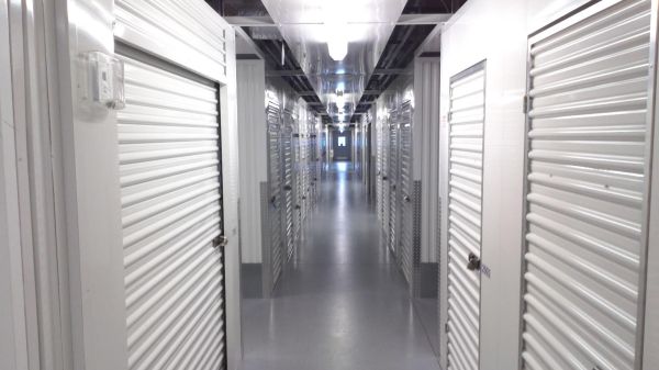 Extra Space Storage - 3592 - Brandon - Bloomingdale Ave - 607 East Bloomingdale Avenue