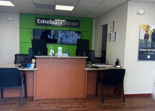 Extra Space Storage - 3603 - North Port - Executive Ave - 1001 Executive Avenue
