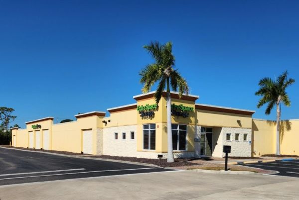 Extra Space Storage - 3604 - Venice - Center Rd - 997 Center Road