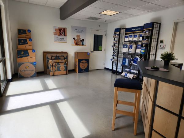 Extra Space Storage - 3641 - Dunwoody - Crown Pointe Parkway - 1274 Crown Pointe Parkway