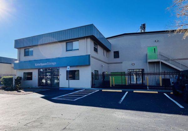 Extra Space Storage - 3675 - Tampa - Gunn Hwy - 4216 Gunn Highway