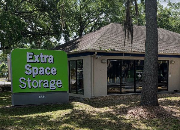Extra Space Storage - 3676 - Tampa - 1821 Fletcher Ave - 1821 East Fletcher Avenue