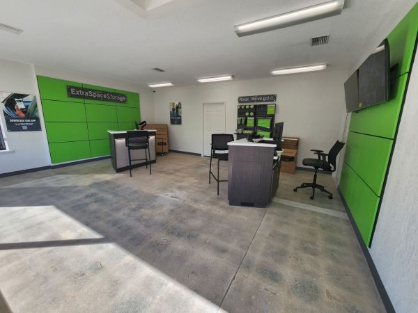 Extra Space Storage - 3677 - Lakeland - Robin Rd - 624 Robin Road