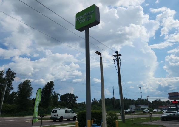 Extra Space Storage - 3681 - Seffner - Dr Martin Luther King Jr Blvd - 311 West Doctor Martin Luther King Junior Boulevard