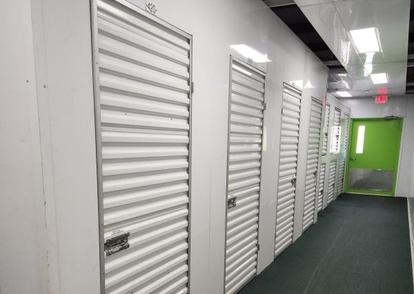 Extra Space Storage - 3681 - Seffner - Dr Martin Luther King Jr Blvd - 311 West Doctor Martin Luther King Junior Boulevard