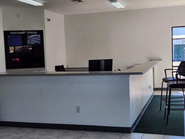 Extra Space Storage - 3682 - Spring Hill - Barclay Ave - 3300 Barclay Avenue