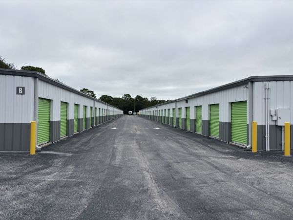 Extra Space Storage - 3682 - Spring Hill - Barclay Ave - 3300 Barclay Avenue