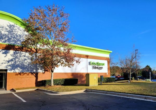 Extra Space Storage - 3690 - Roswell - Mansell Pl - 105 Mansell Place