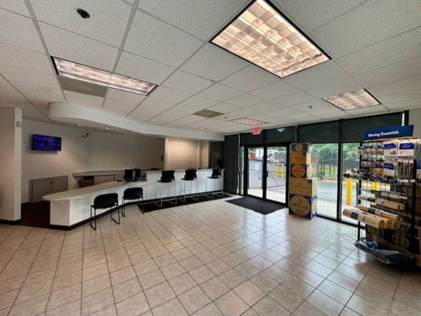 Extra Space Storage - 3691 - Sandy Springs - Dunwoody Pl - 8711 Dunwoody Place