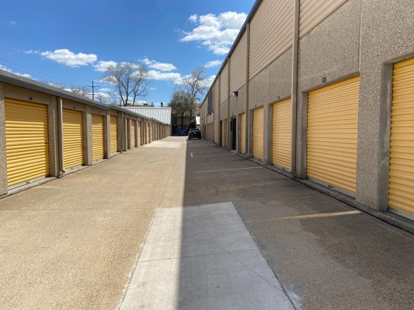Extra Space Storage - 3767 - Dallas - Milton St - 5720 Milton Street
