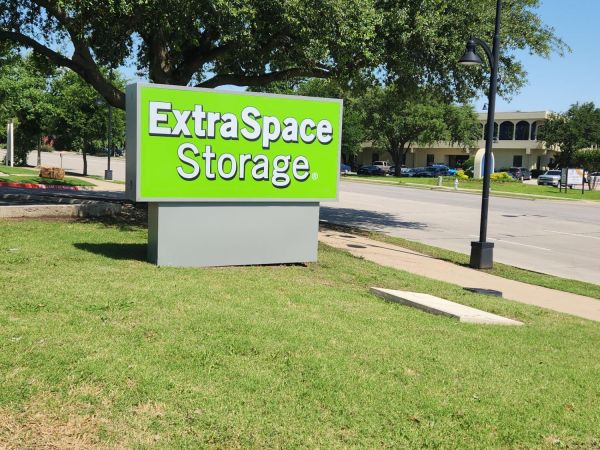 Extra Space Storage - 3785 - Arlington - Lamar Blvd - 1620 East Lamar Boulevard