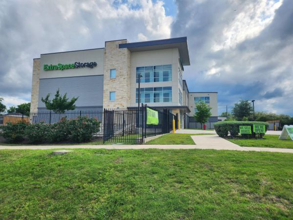 Extra Space Storage - 3833 - Cedar Park - Ronald W Reagan Blvd - 14301 Ronald Reagan Boulevard