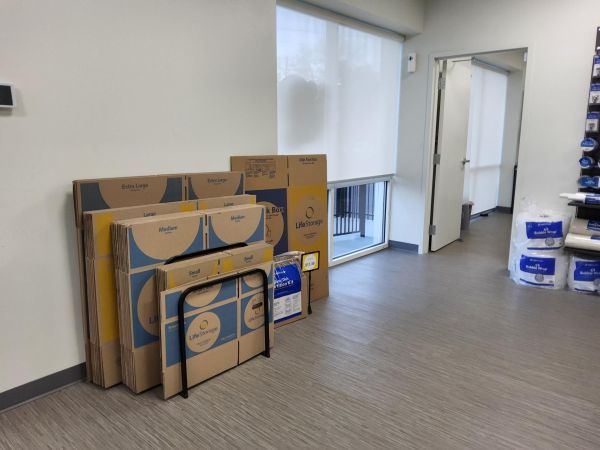Extra Space Storage - 3835 - Pawtucket - Prospect St - 555 Prospect Street