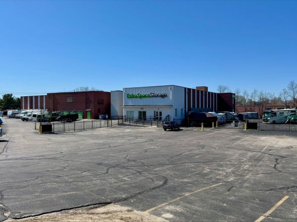 Extra Space Storage - 3835 - Pawtucket - Prospect St - 555 Prospect Street